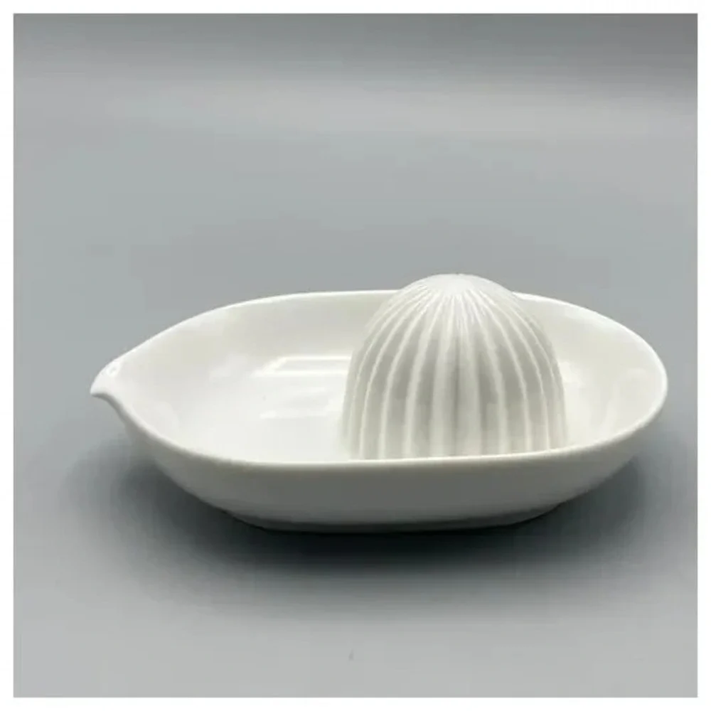 Simple White Ceramic Manual Juicer Lemon Lime‎ Reamer Spout Minimalist